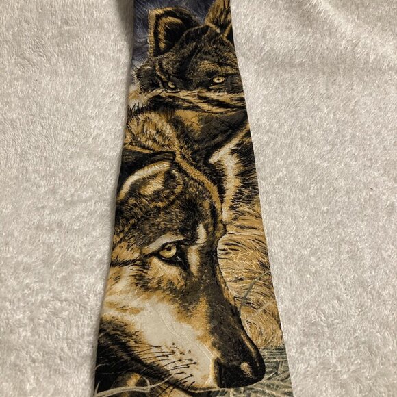 Vintage 1993 Silk Tie Endangered Species Wolves Made In United States. - Picture 3 of 7